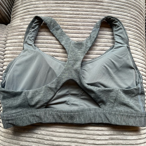 Athleta Ultimate Sports Bra | A-C Cup, Medium | Grey - Picture 2 of 4